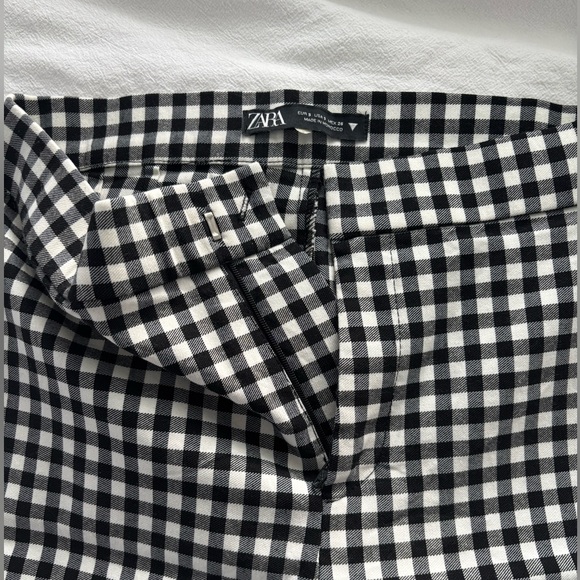 Zara Black and White Checkered Cropped Pants - Picture 2 of 4